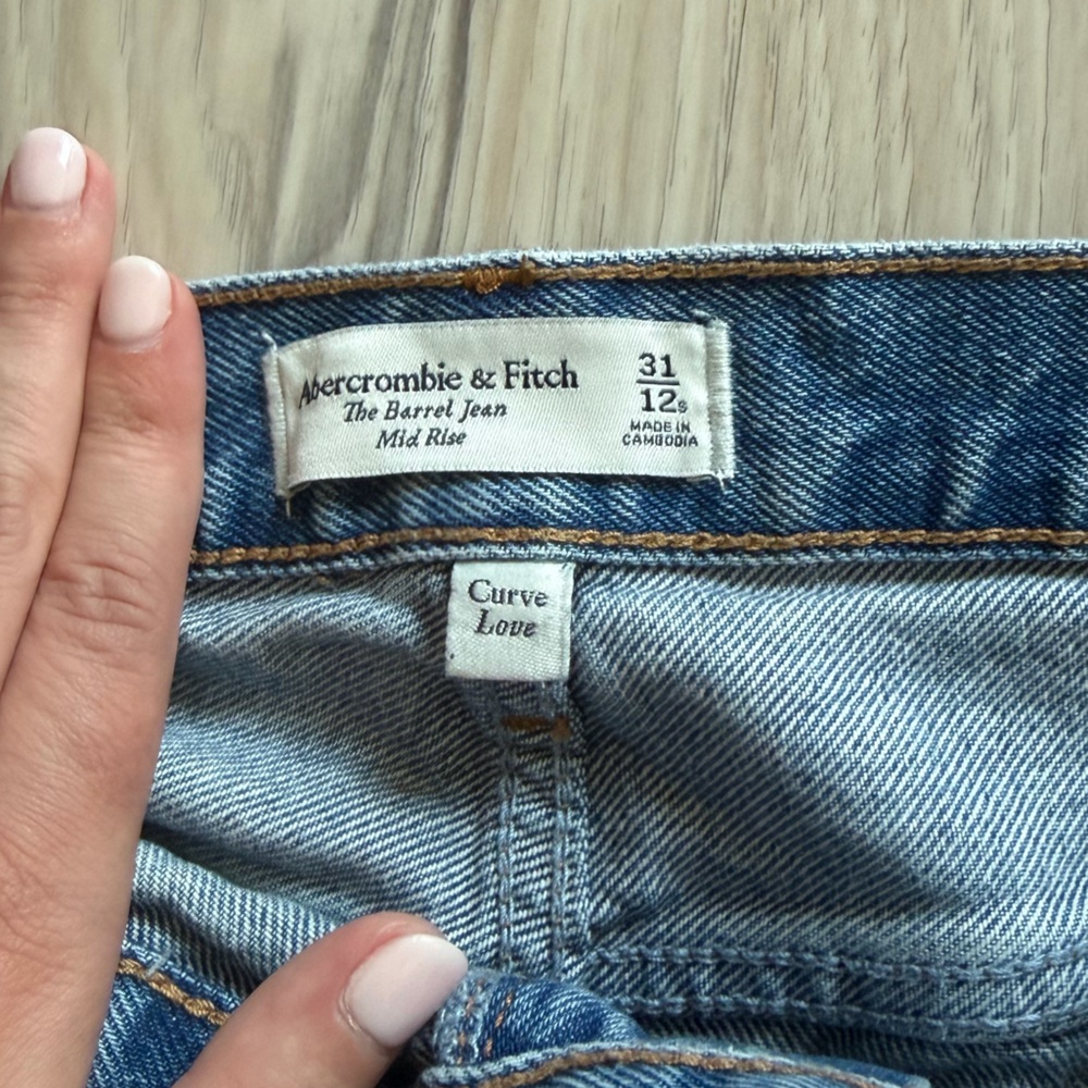 Abercrombie Curve Love Barrel Jeans - Blue 12S - Picture 3 of 3
